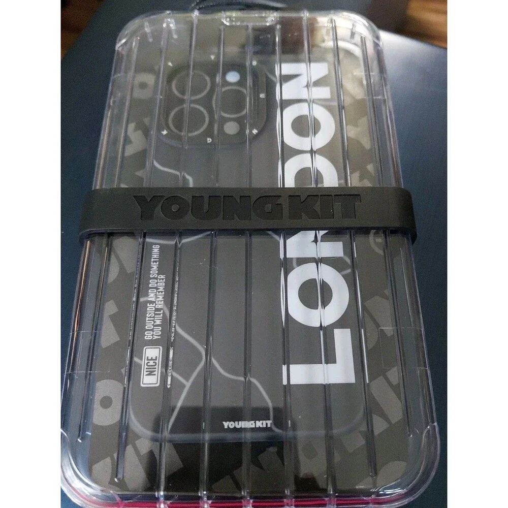 Young Kit 13 Pro Max Phone Case Couture Series London New